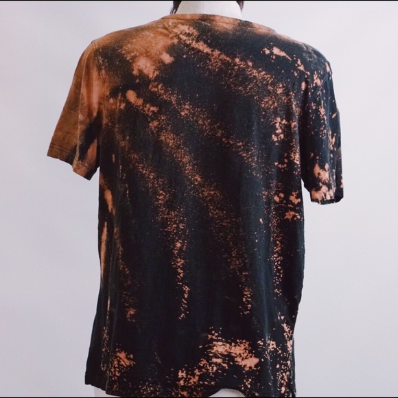Bleached black T - Picture 2 of 4